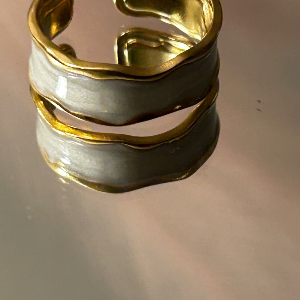 Ring - Picture 7 of 8